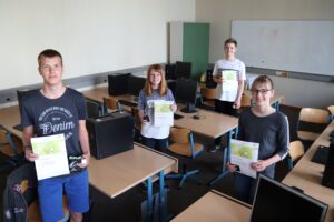 Read more about the article Max erreicht Höchstpunktzahl beim Jugendwettbewerb Informatik 2020