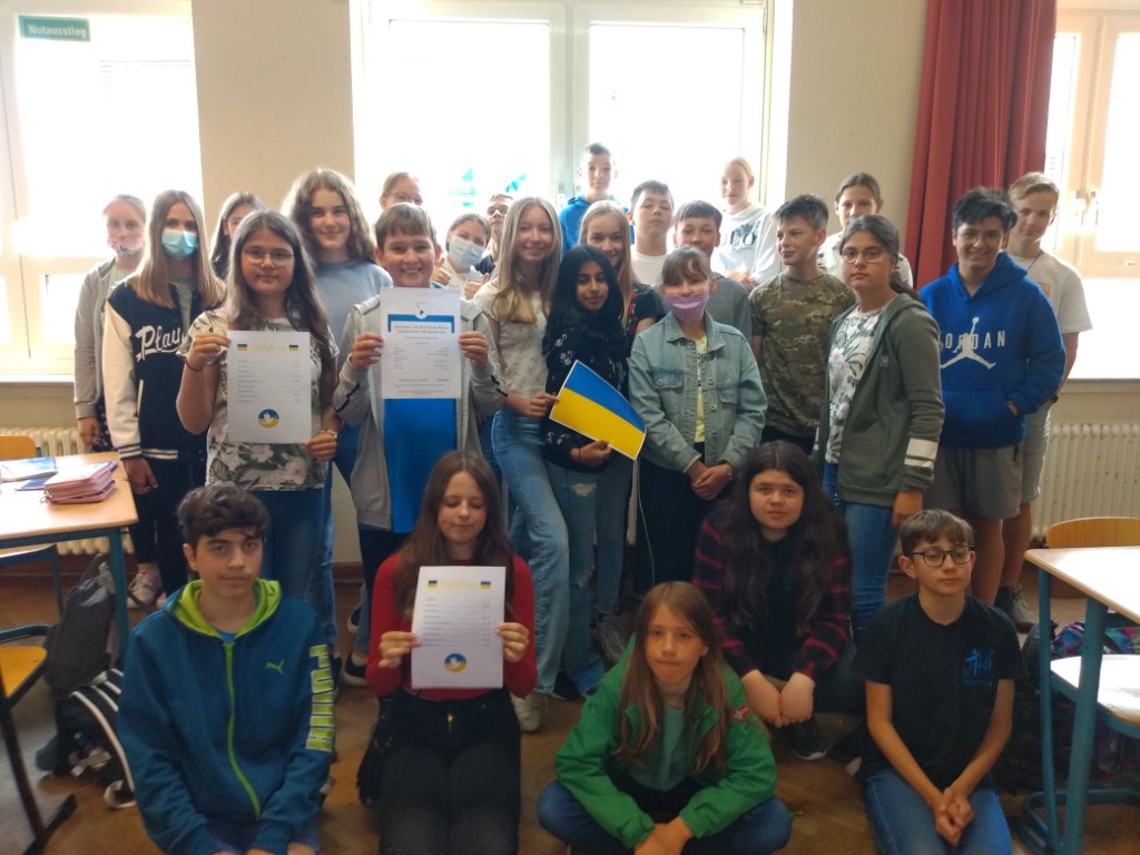 Die Klasse 7d sammelt Spenden für die Ukraine