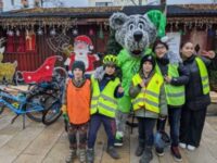 Fahrrad-AG trifft Wölfi auf dem Weihnachtsmarkt