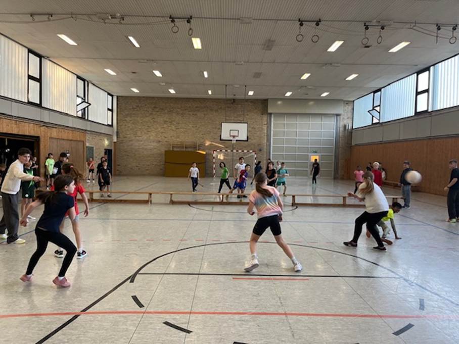 Du betrachtest gerade Sportgeist und Teamwork: Unsere Jahrgangsturniere 2025 (Klasse 5-8)