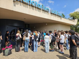 Mehr über den Artikel erfahren Exkursion des 10. Jahrgangs ins Planetarium Wolfsburg – Nachhaltigkeit in der Raumfahrt im Fokus
